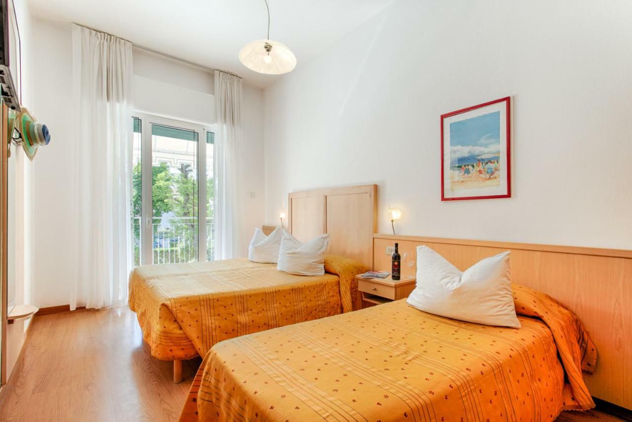 Hotel Venezia E La Villetta Лидо-ди-Езоло Экстерьер фото